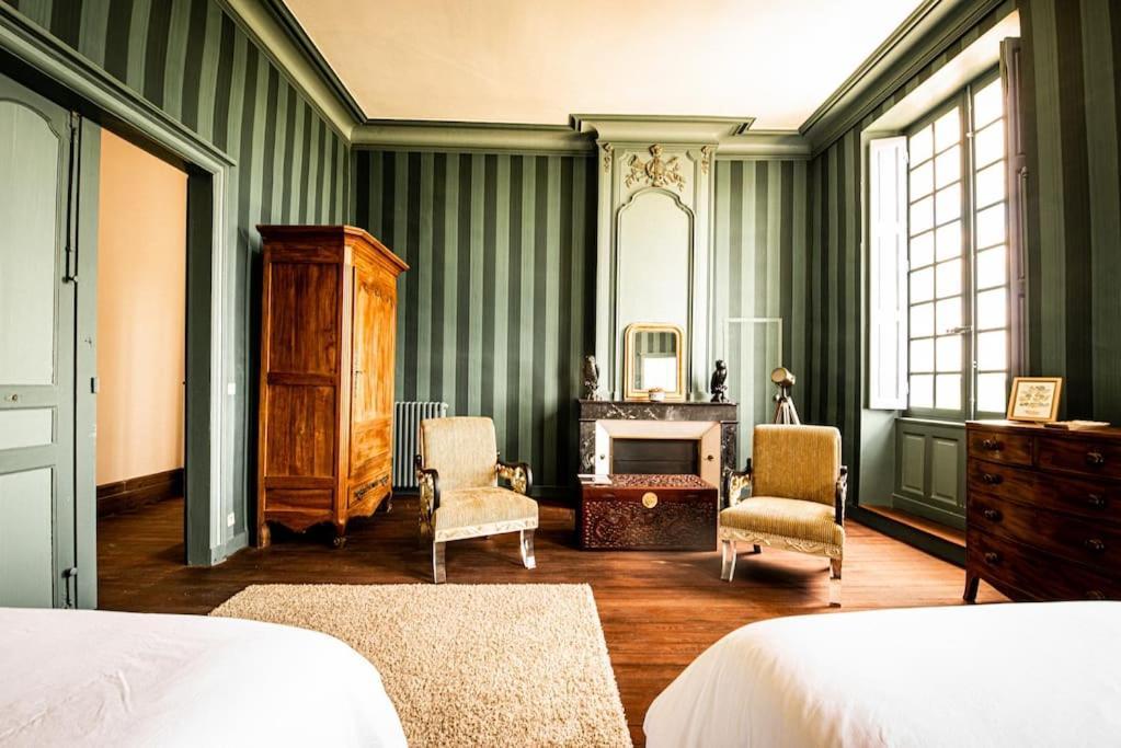 Chateau De Birot Beguey Luaran gambar